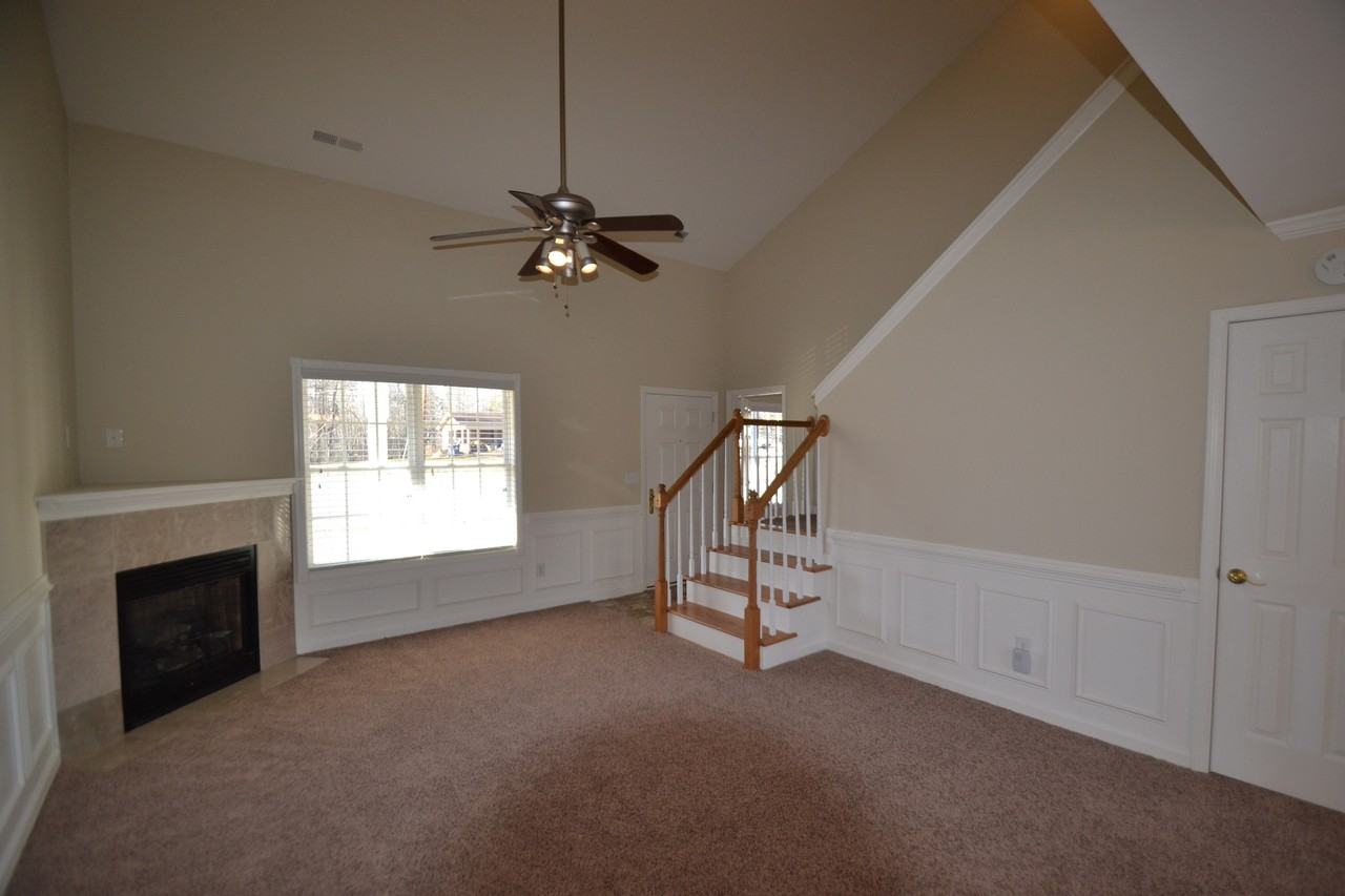 5255 Murray Rd - Photo 3 of 10