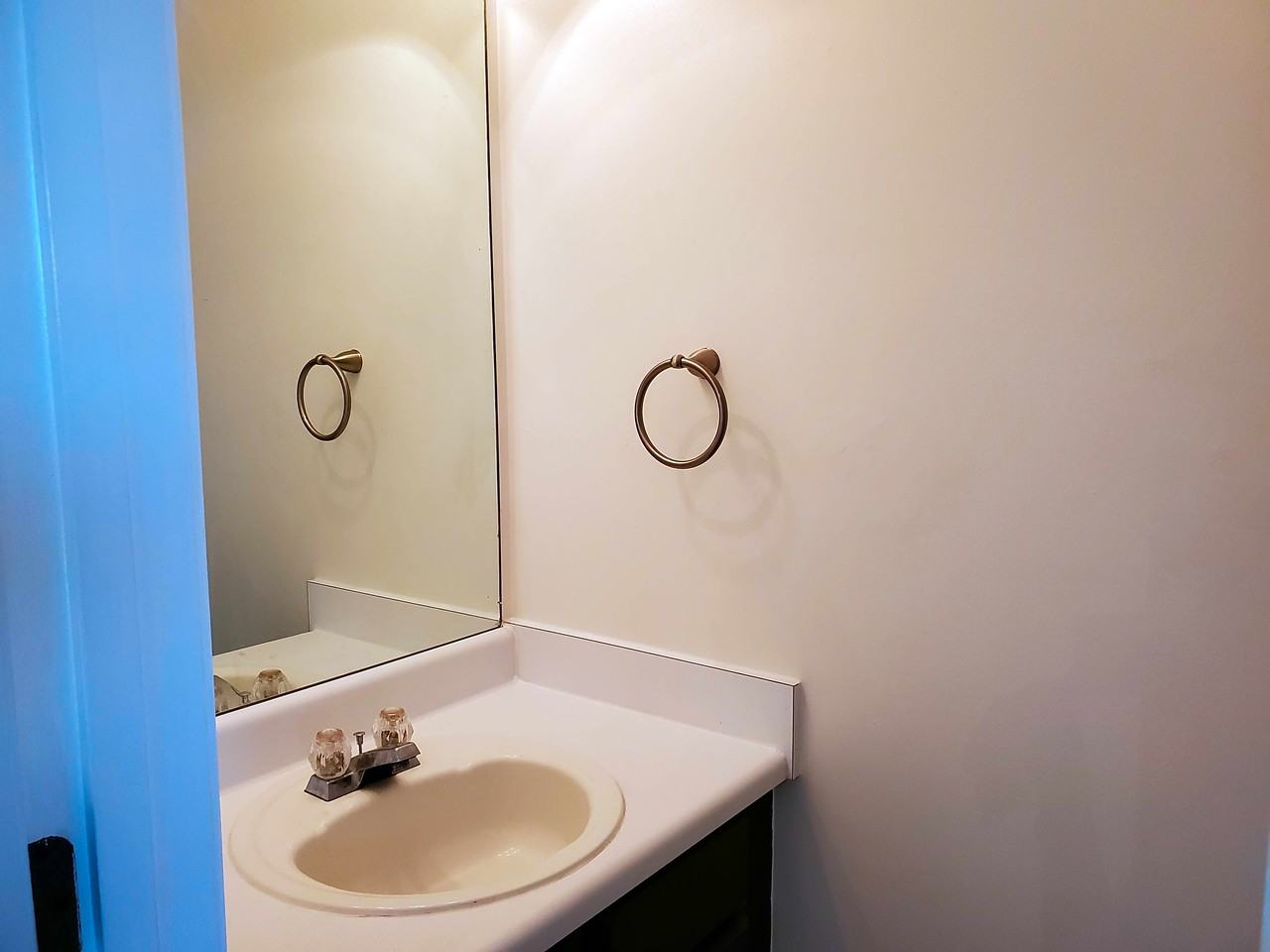 1605 Heyford Cir Nw - Photo 2 of 16