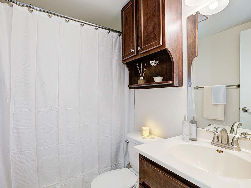 Columbia Uptown - Photo 2 of 4