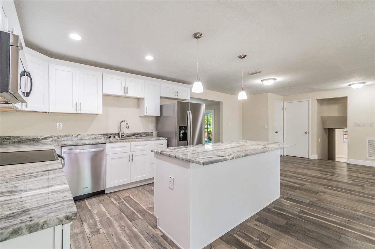 10 Suncrest Drive - Photo 2 of 13