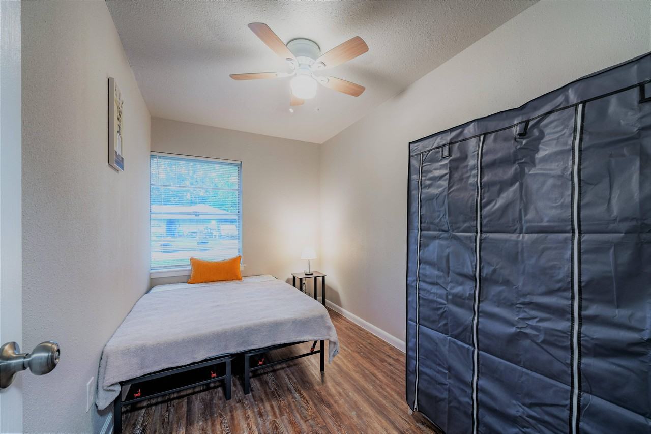 Ricky St - Photo 3 of 22