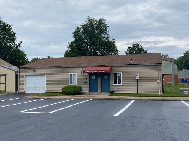 132 Gluck St #132 - Photo 2 of 11