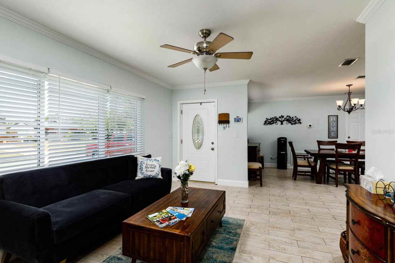 5831 42nd Avenue North - Photo 3 of 16