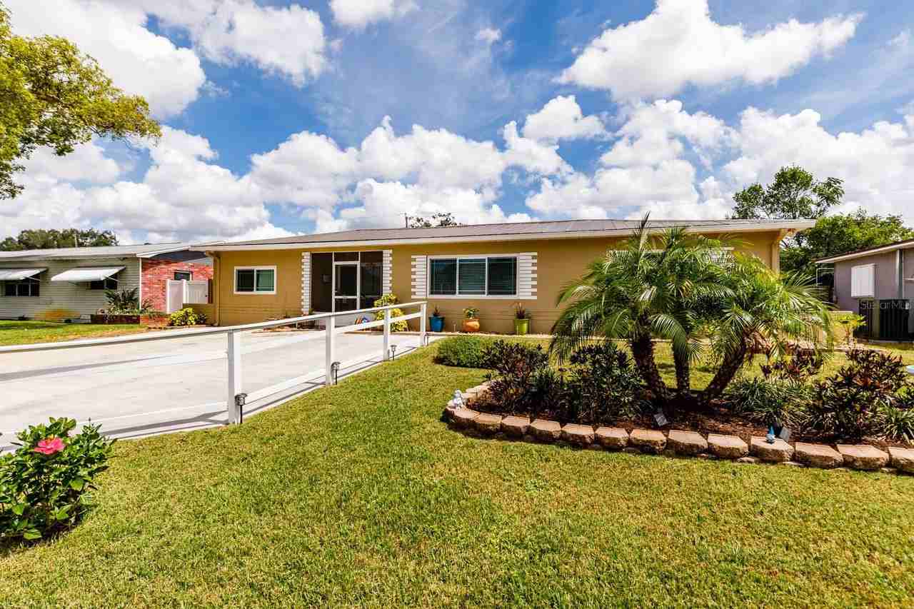 5831 42nd Avenue North - Photo 2 of 16