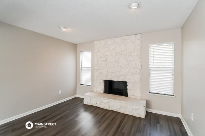 11512 Dandelion Way - Photo 3 of 16