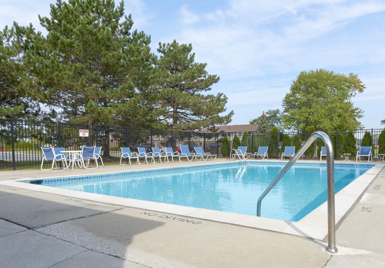 Ashbury Place Apartments - Photo 3 of 18