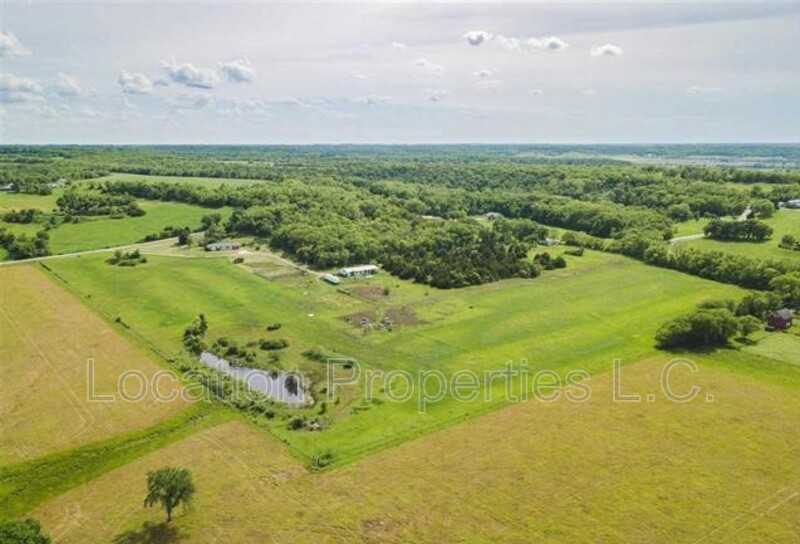 1222 N 1000 Rd - Photo 2 of 27