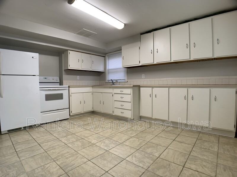 1014 66th Street - Photo 5 of 13