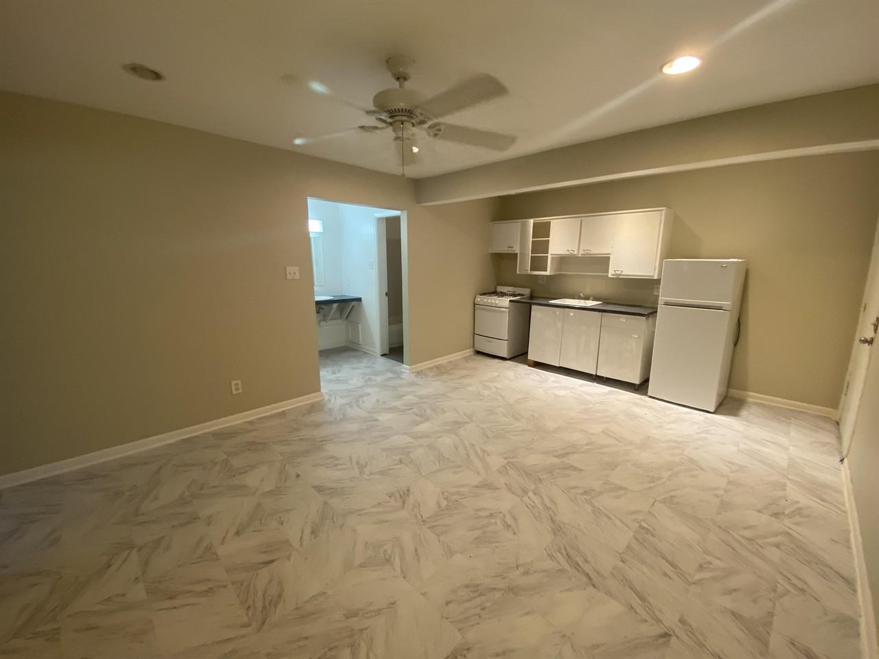 219 West Alabama 22 #22 - Photo 3 of 21