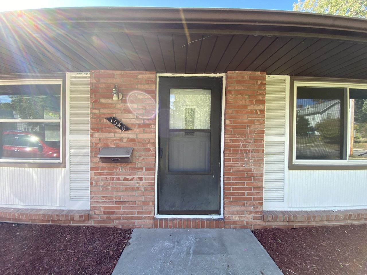 1540 Pennsylvania Ave - Photo 3 of 11