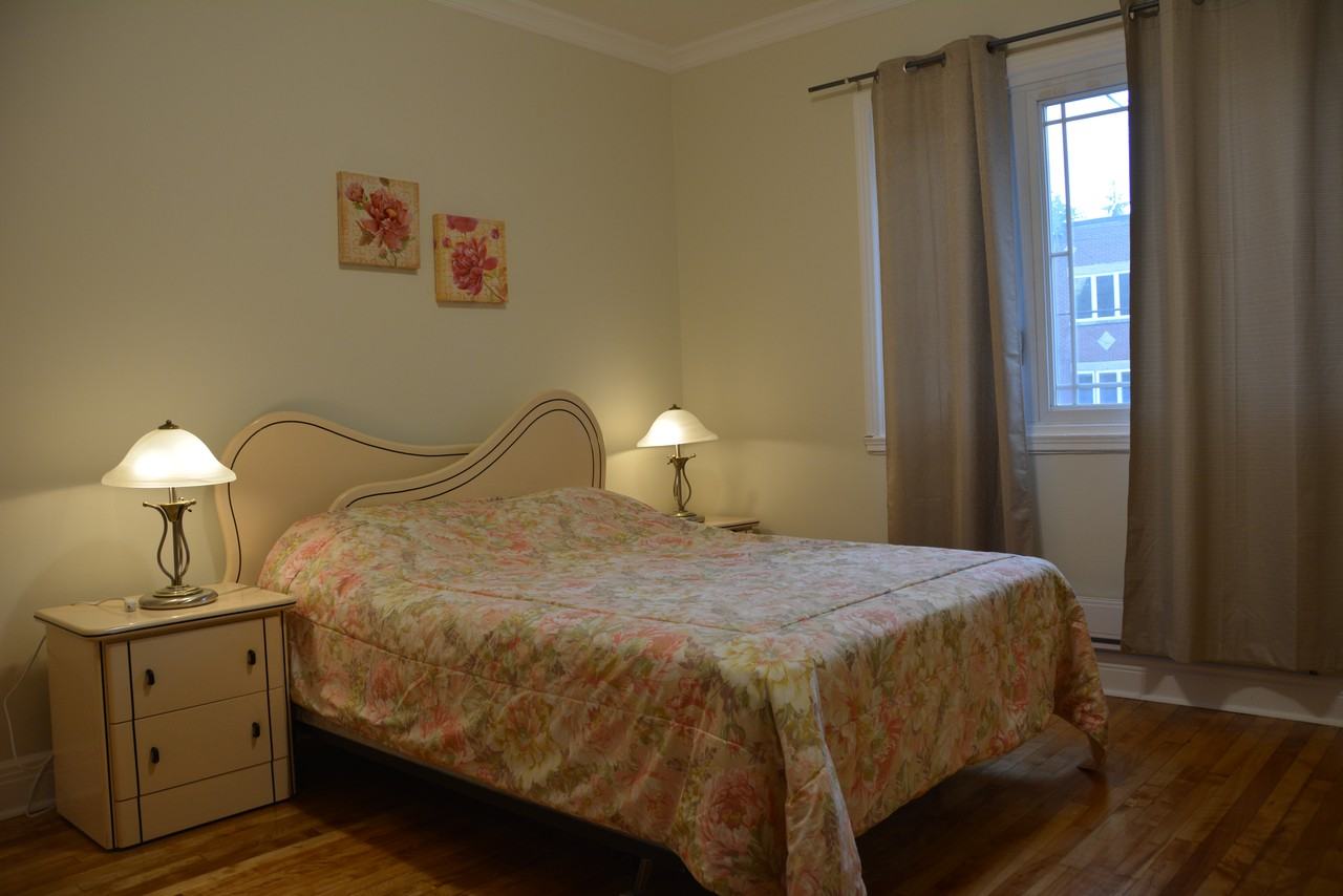 5817 Avenue Coolbrook