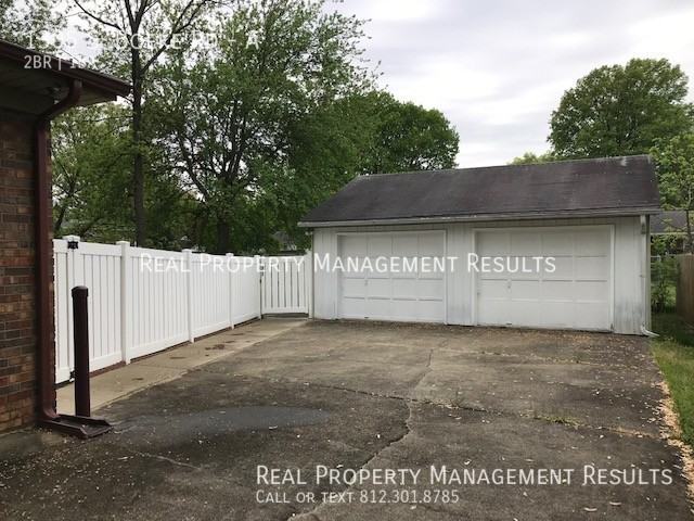 1305 S Boeke Rd #A - Photo 3 of 18