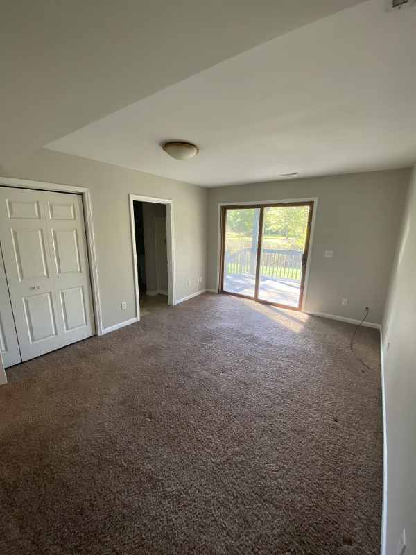 197 Parkview Ct - Photo 3 of 10