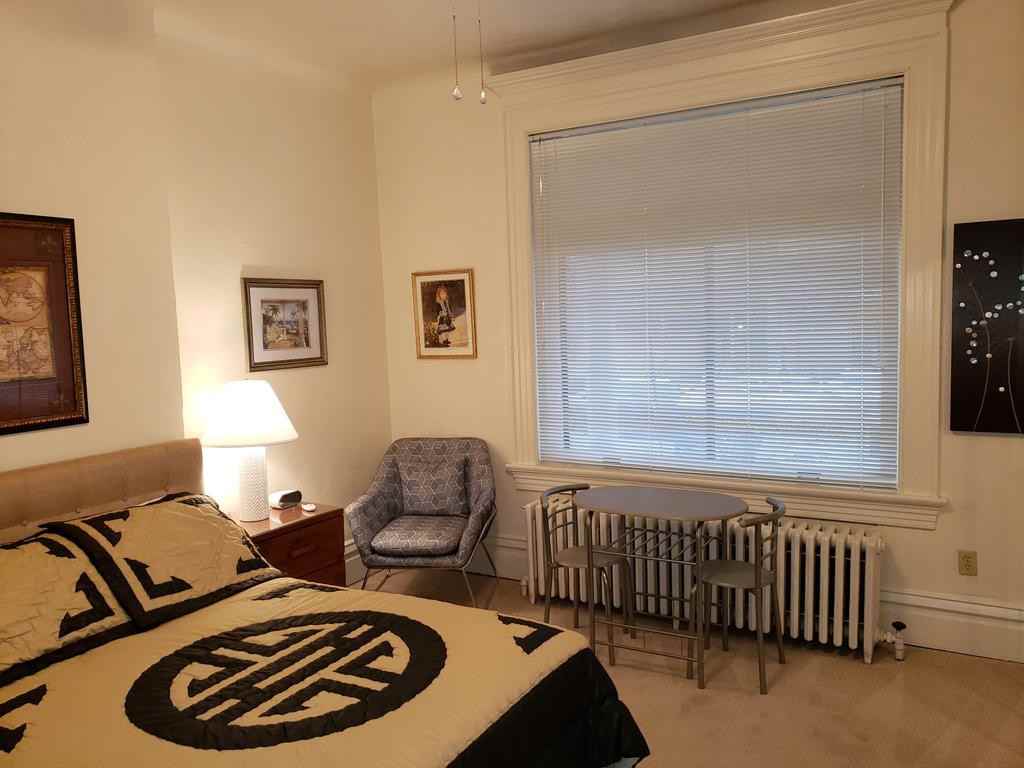 304 Stratford Ave - Photo 2 of 10