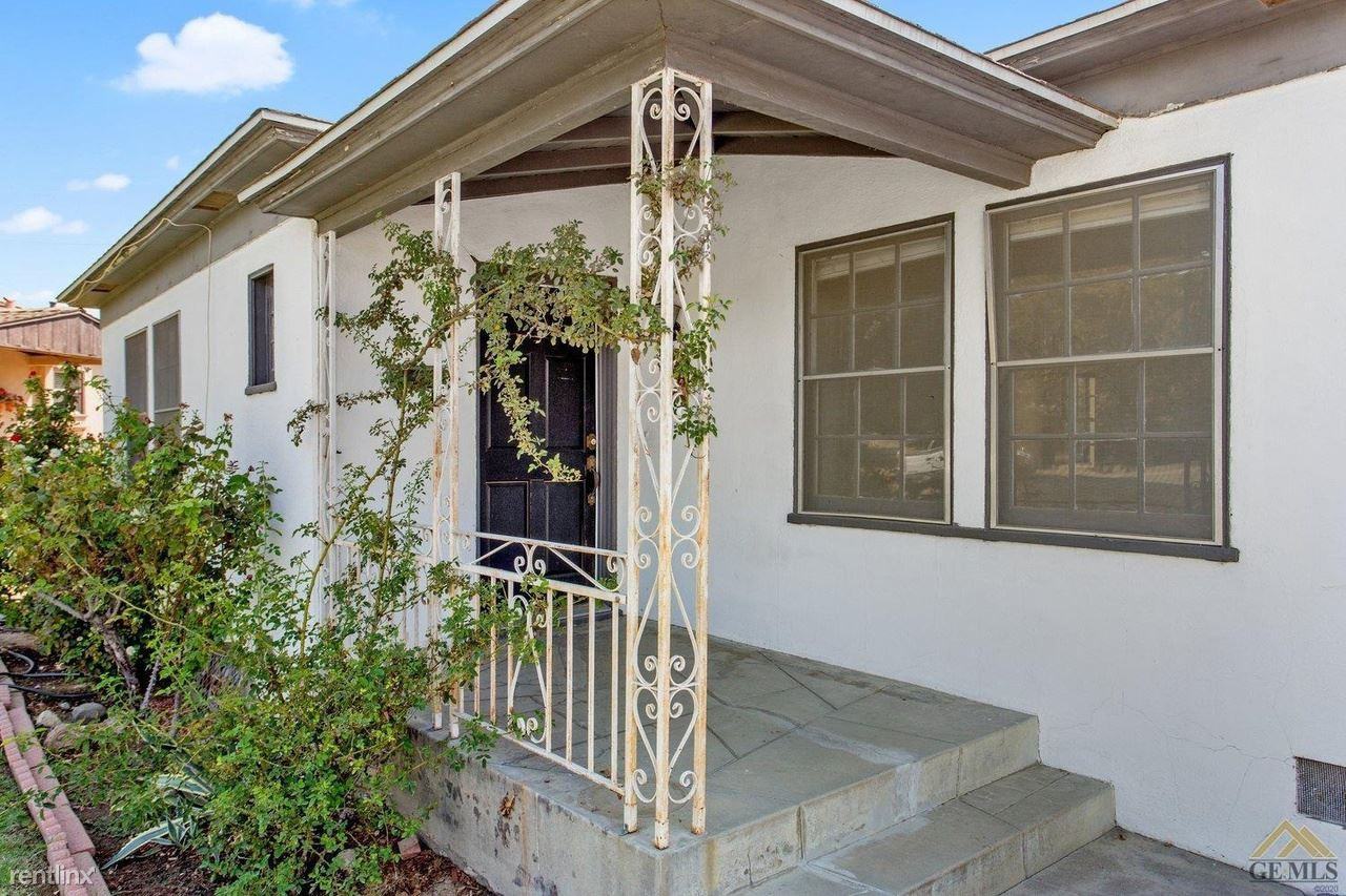 2405 La Siesta Dr - Photo 3 of 17