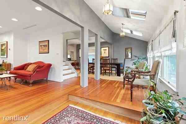 51 Gaston St - Photo 2 of 17