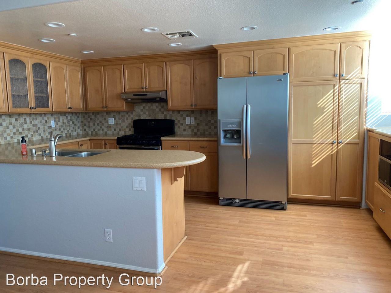 10742 Chestnut St - Photo 2 of 13