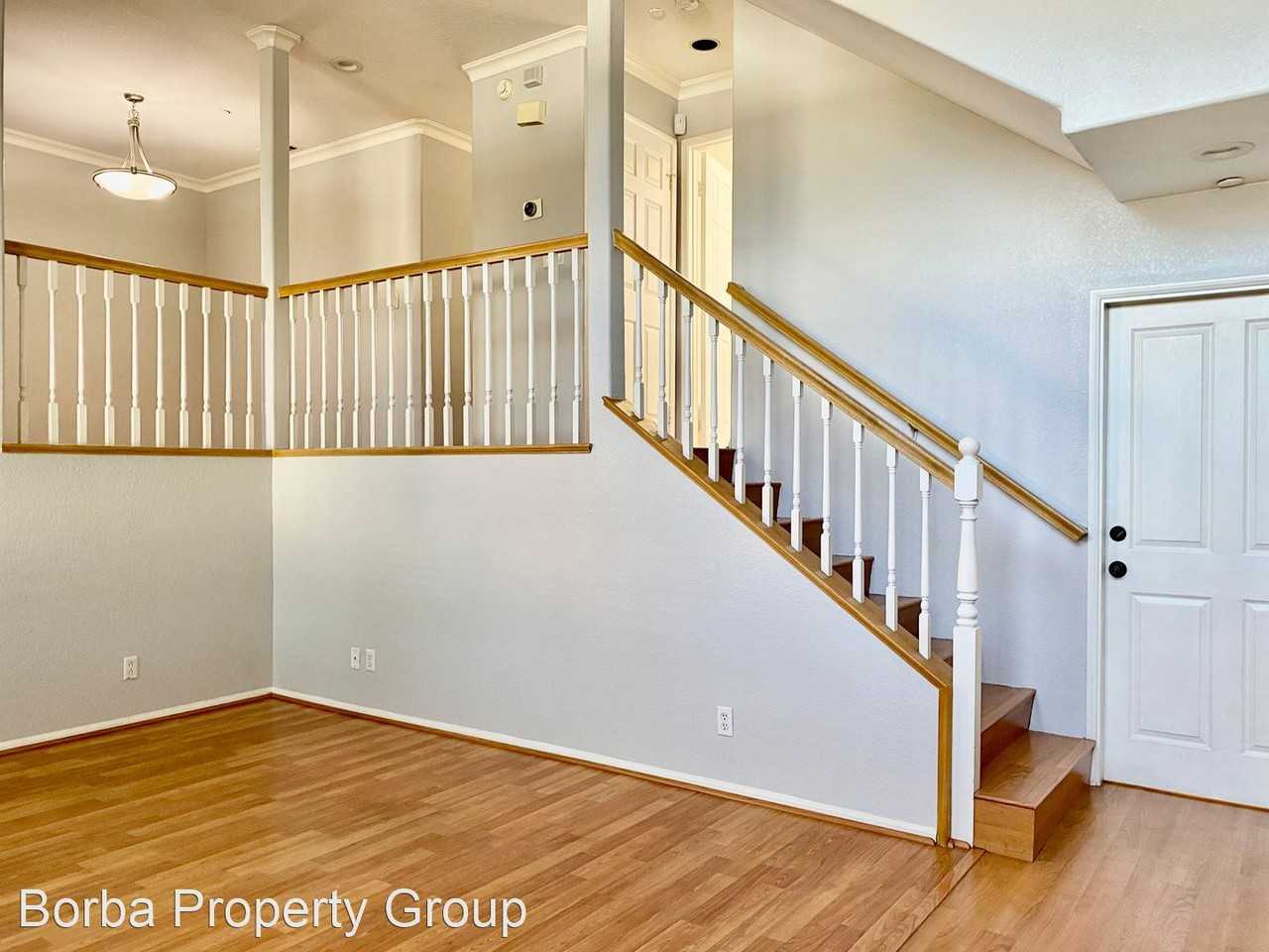 10742 Chestnut St - Photo 3 of 13