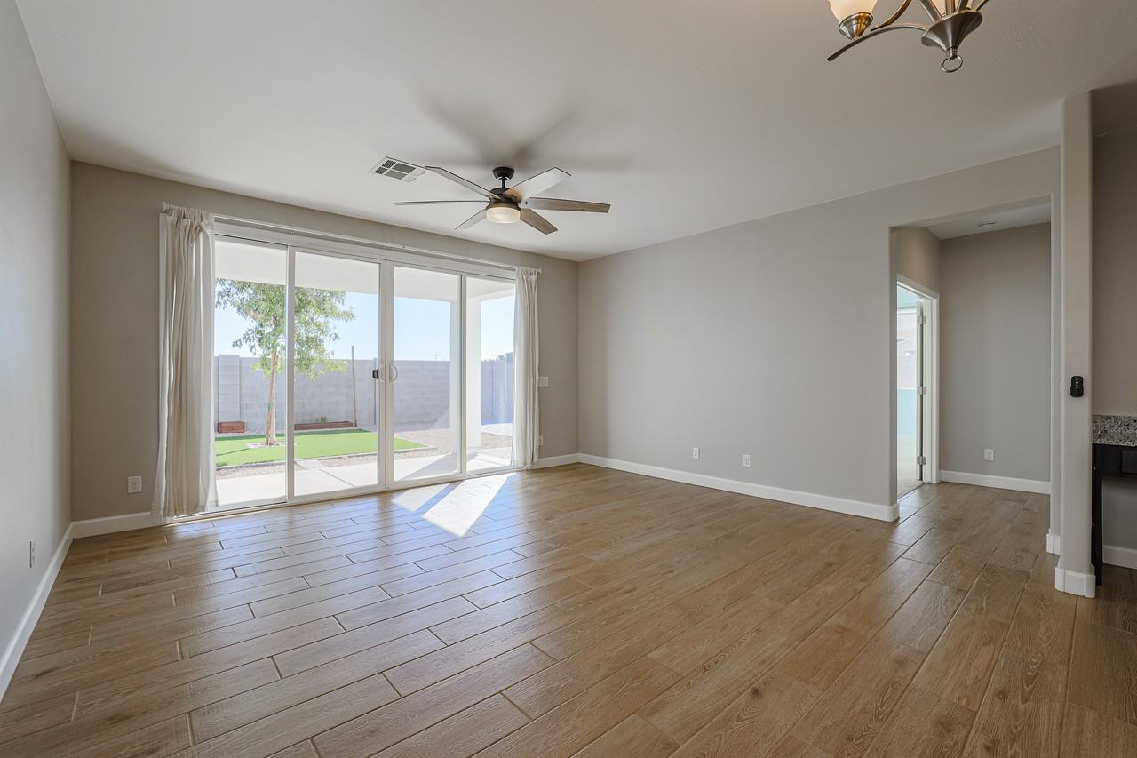 37661 N Bentgrass Rd - Photo 5 of 30