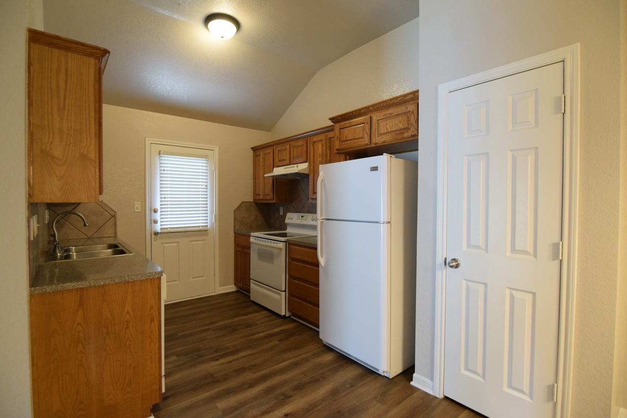616 Olaf Dr - Photo 3 of 21