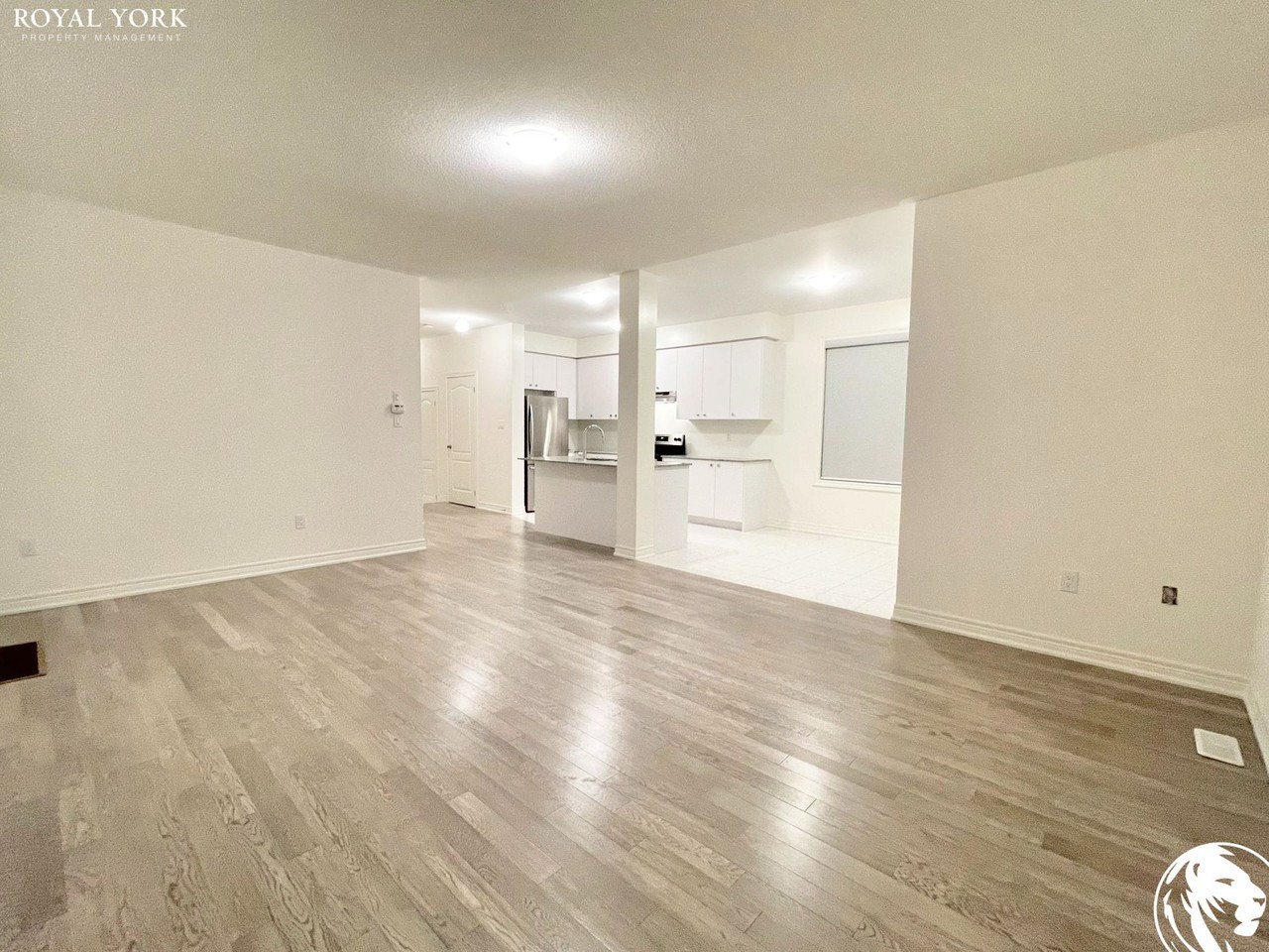 160 Courtney St - Photo 2 of 31