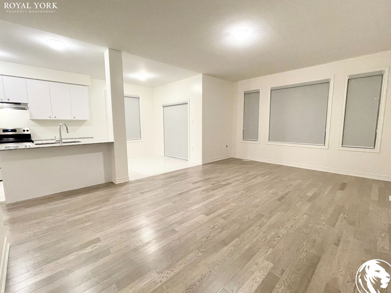 160 Courtney St - Photo 3 of 31