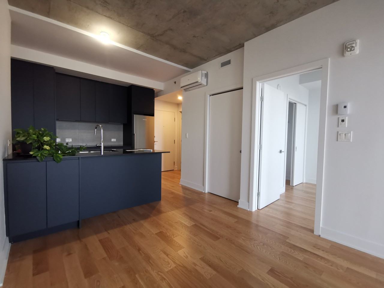 2300 Rue Tupper