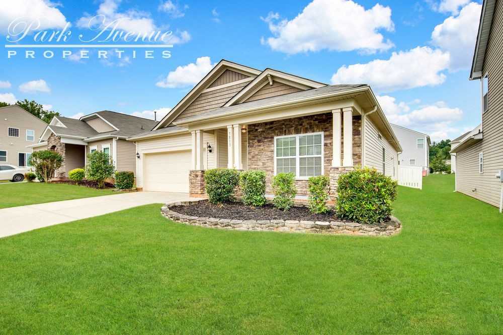 7813 Hereford St - Photo 2 of 24