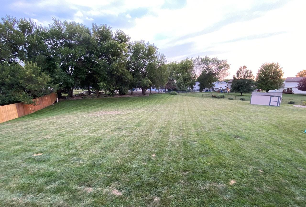 3132 Southeast Magnolia Drive - Photo 2 of 11