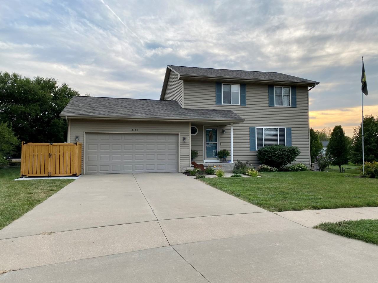 3132 Southeast Magnolia Drive