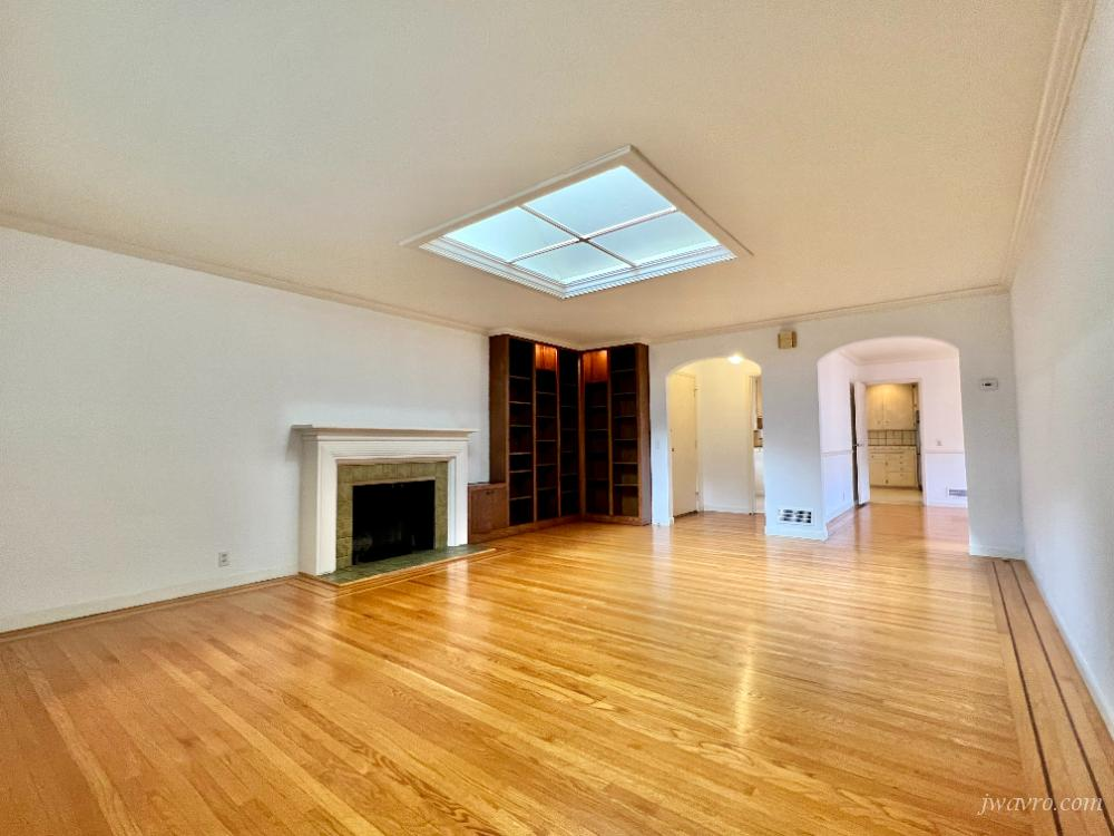 1110 Hidden Oaks Dr - Photo 3 of 23