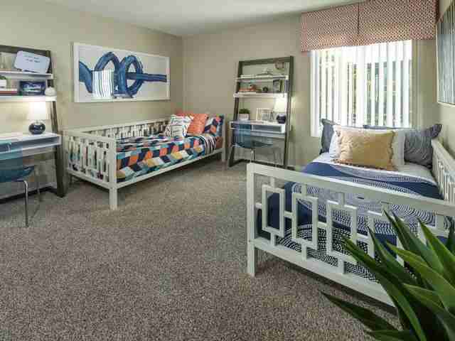 2404 Nutwood Ave - Photo 6 of 13