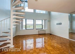 23 Water Grant St #10C