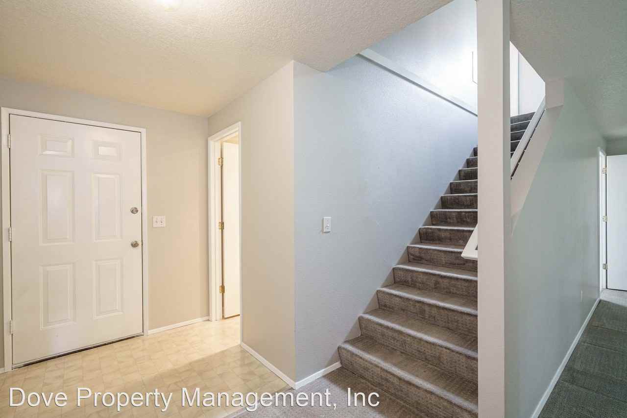 15309 Ne 50th St - Photo 3 of 35