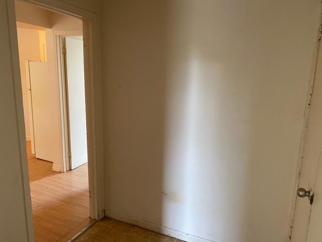 688 Appleby St - Photo 2 of 8