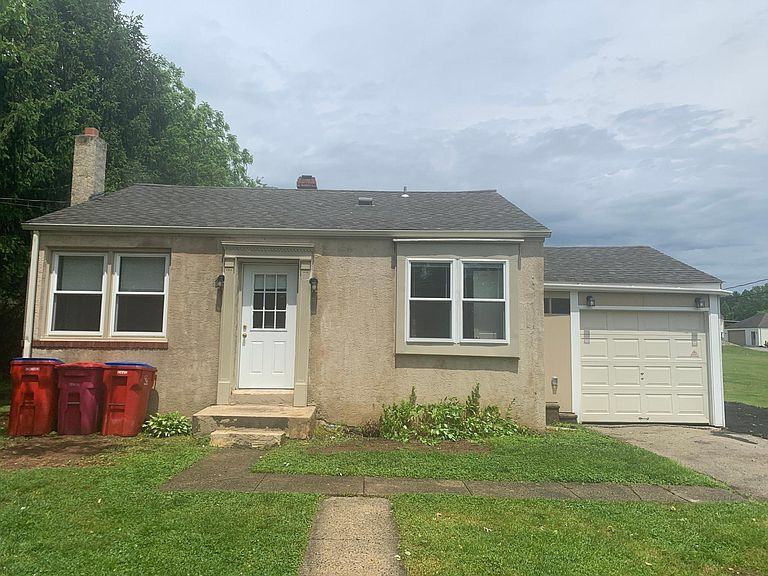 2725 Woodland Ave - Photo 2 of 6