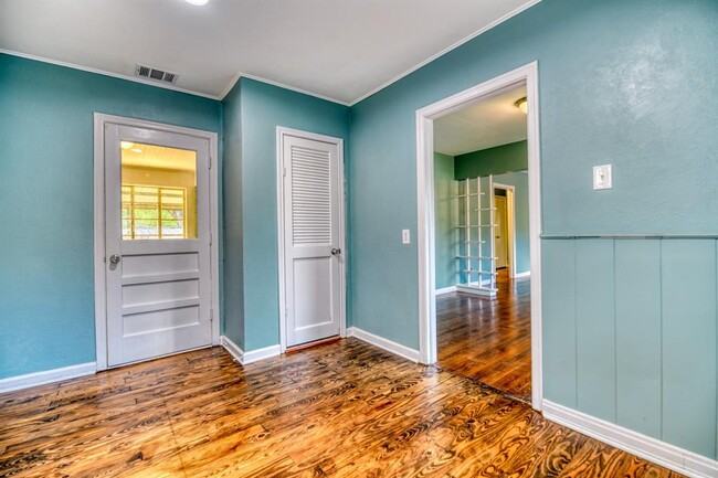 6134 Power Dr - Photo 2 of 10