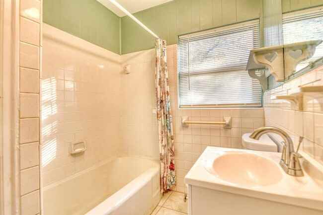 6134 Power Dr - Photo 3 of 10