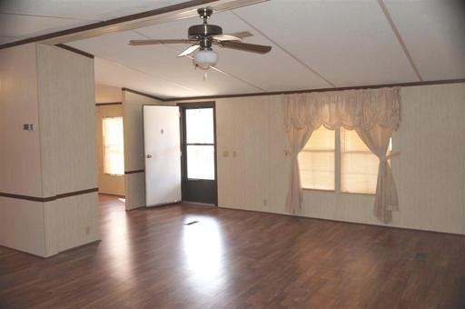 6513 Lina Dr - Photo 3 of 15