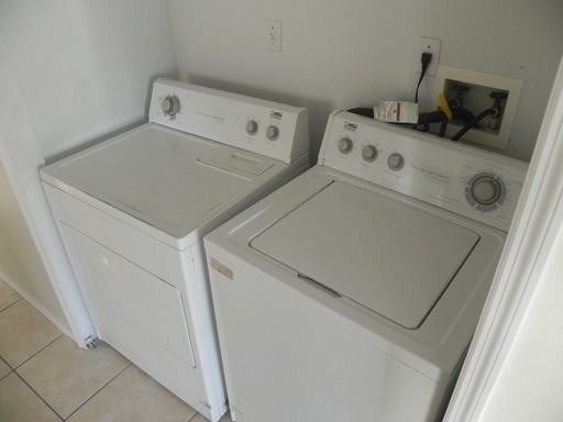 1265 Fremont Park Ave - Photo 2 of 7