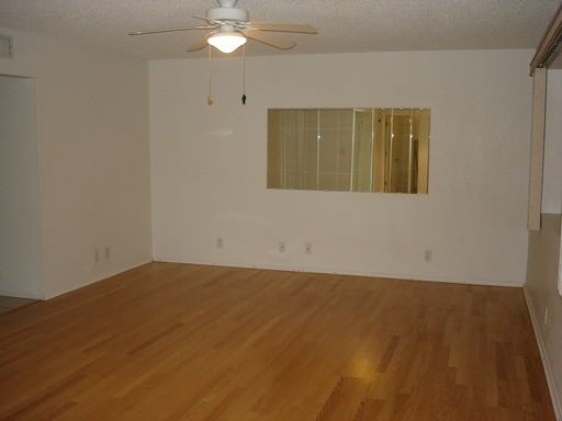 2133 S Zinnia - Photo 2 of 9