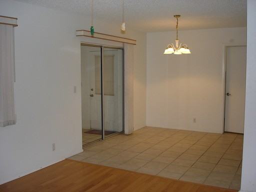 2133 S Zinnia - Photo 3 of 9