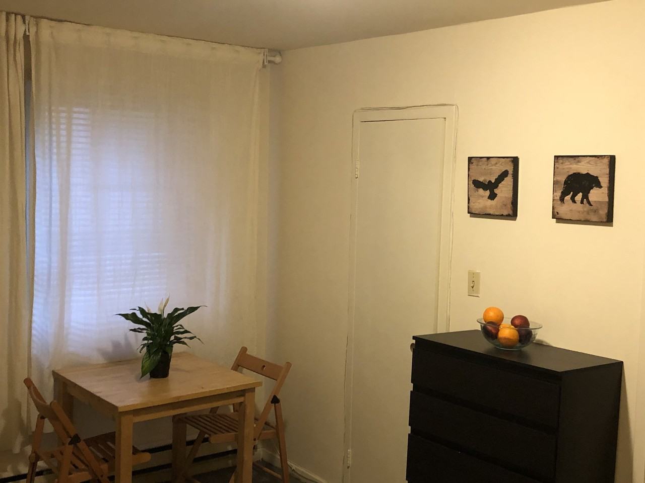 9 Albany Avenue - Photo 3 of 4