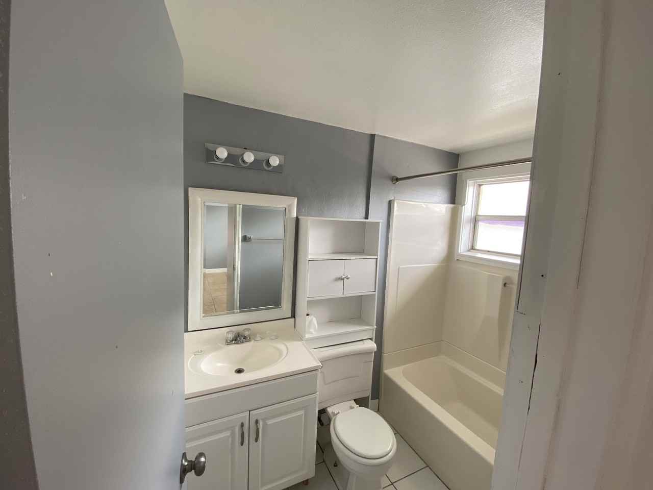 406 Tyler Avenue 16 - Photo 3 of 5