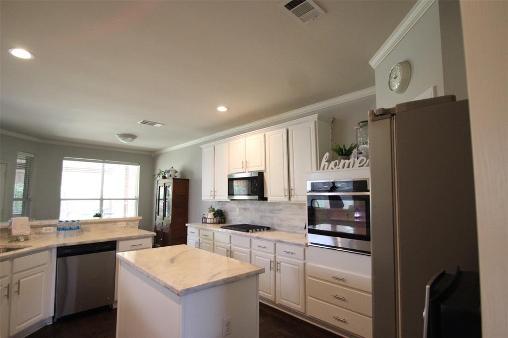 1716 Winding Hollow Ln - Photo 3 of 14