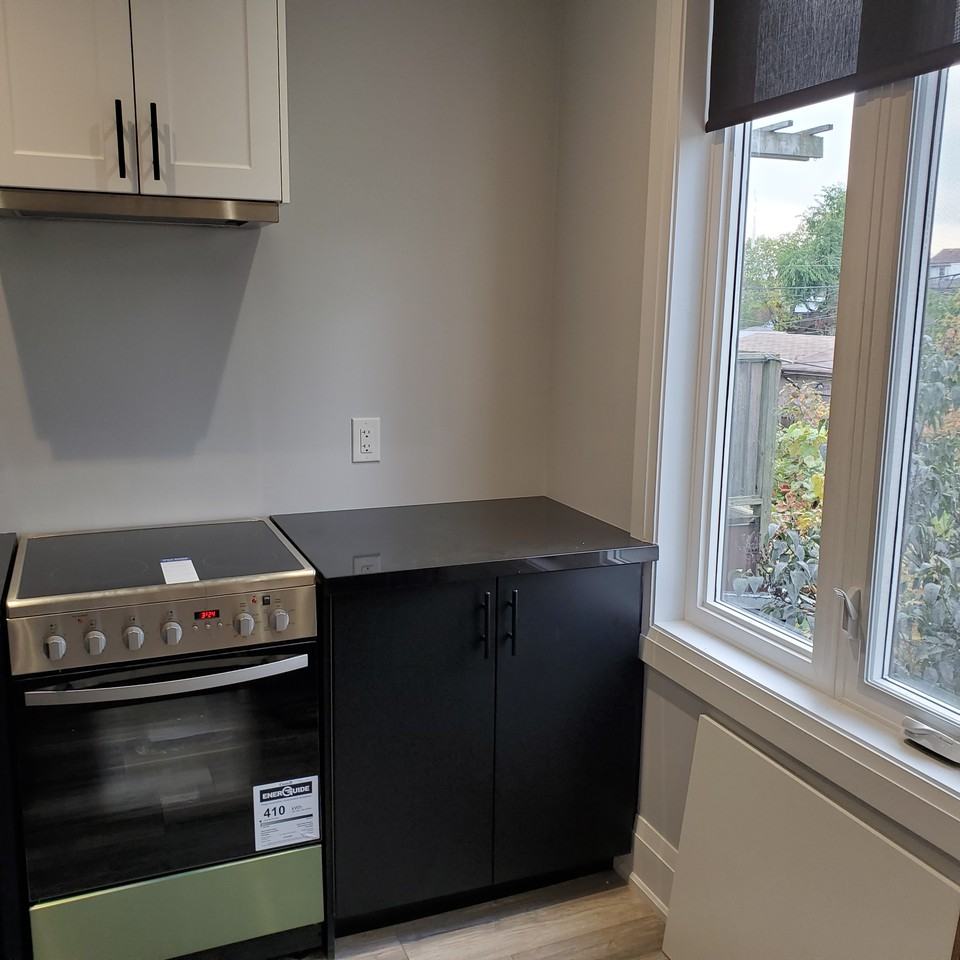 Borden St & Harbord St - Photo 2 of 12