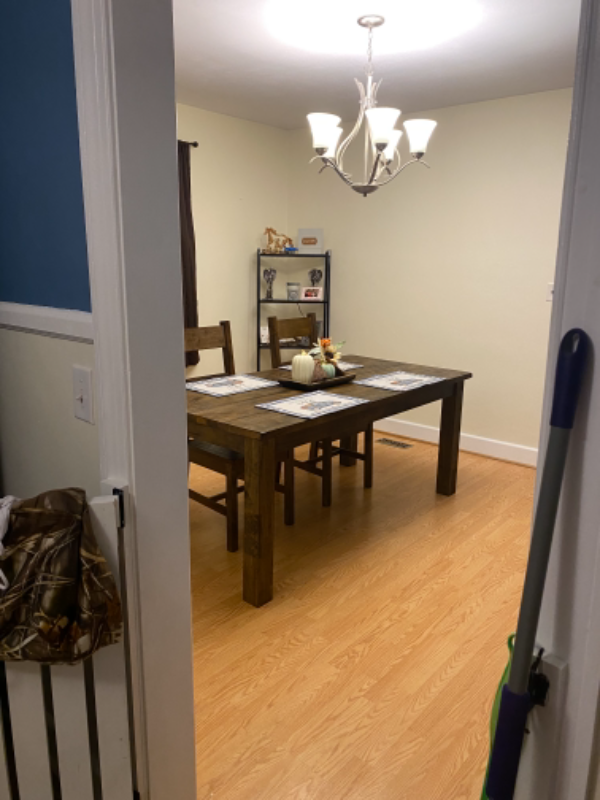 321 Bruce St - Photo 3 of 4