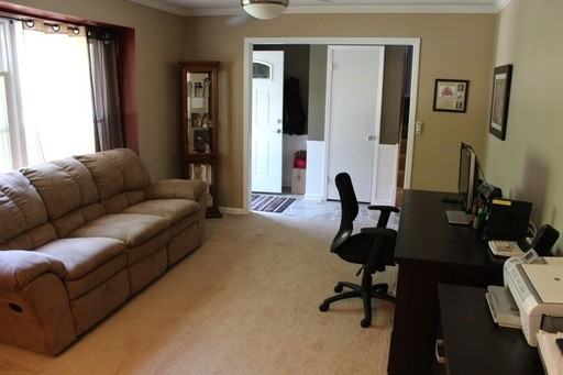 7521 W 98th St - Photo 2 of 18