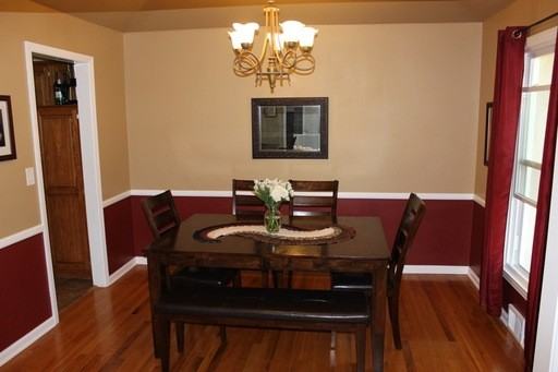 7521 W 98th St - Photo 3 of 18