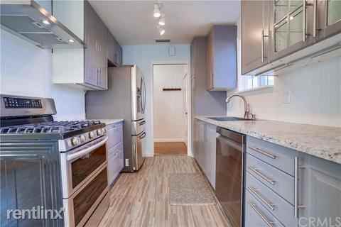 3215 N Park Ln - Photo 3 of 4